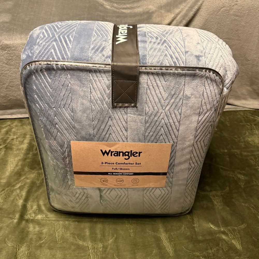Wrangler Comforter Set Full/Queen Light Blue New 3-Piece Geometric Soft Bedding